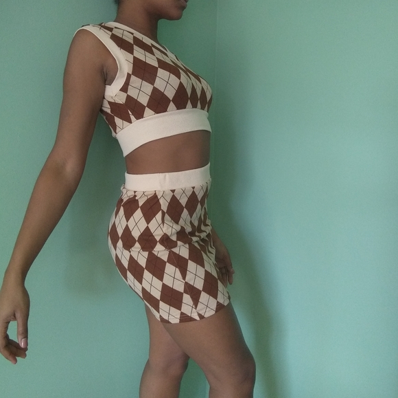 Shein brown and cream argyle pattern sweater two piece set - Picture 11 of 15